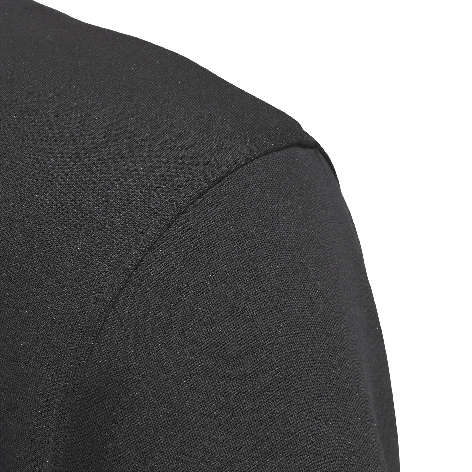 product/a/d/adidas_iu4523_8_apparel_on_model_detail_view_2_white.jpg